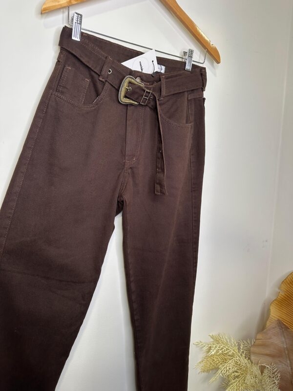 Calça Jeans Marrom com Cinto - Imagem 3