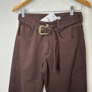Calça Jeans Marrom com Cinto
